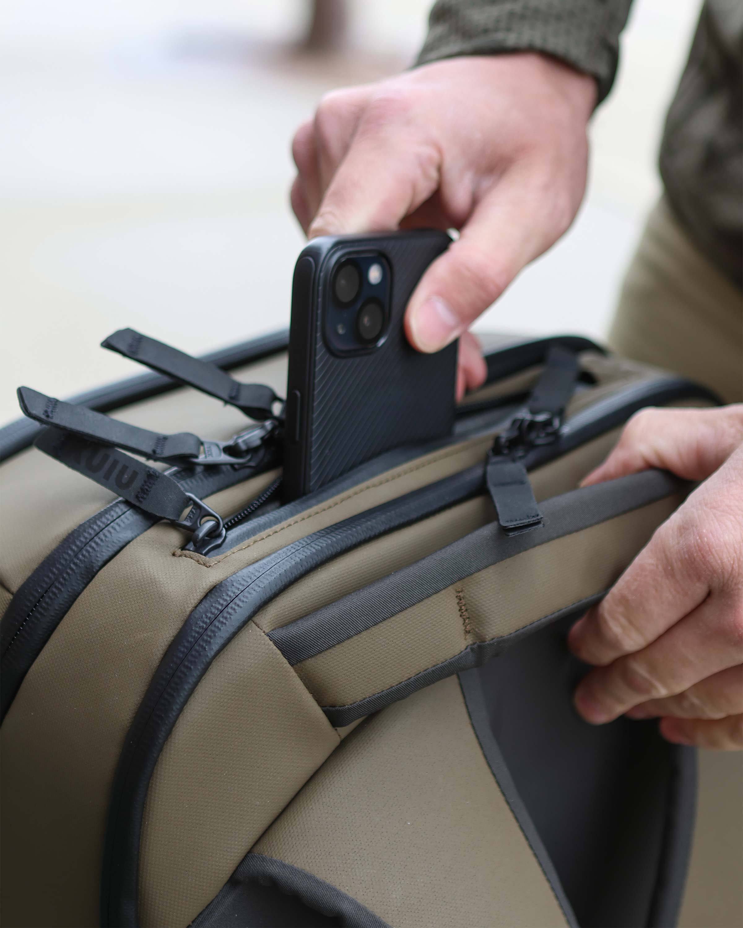 Waypoint Travel Backpack | Gunmetal - Image 9