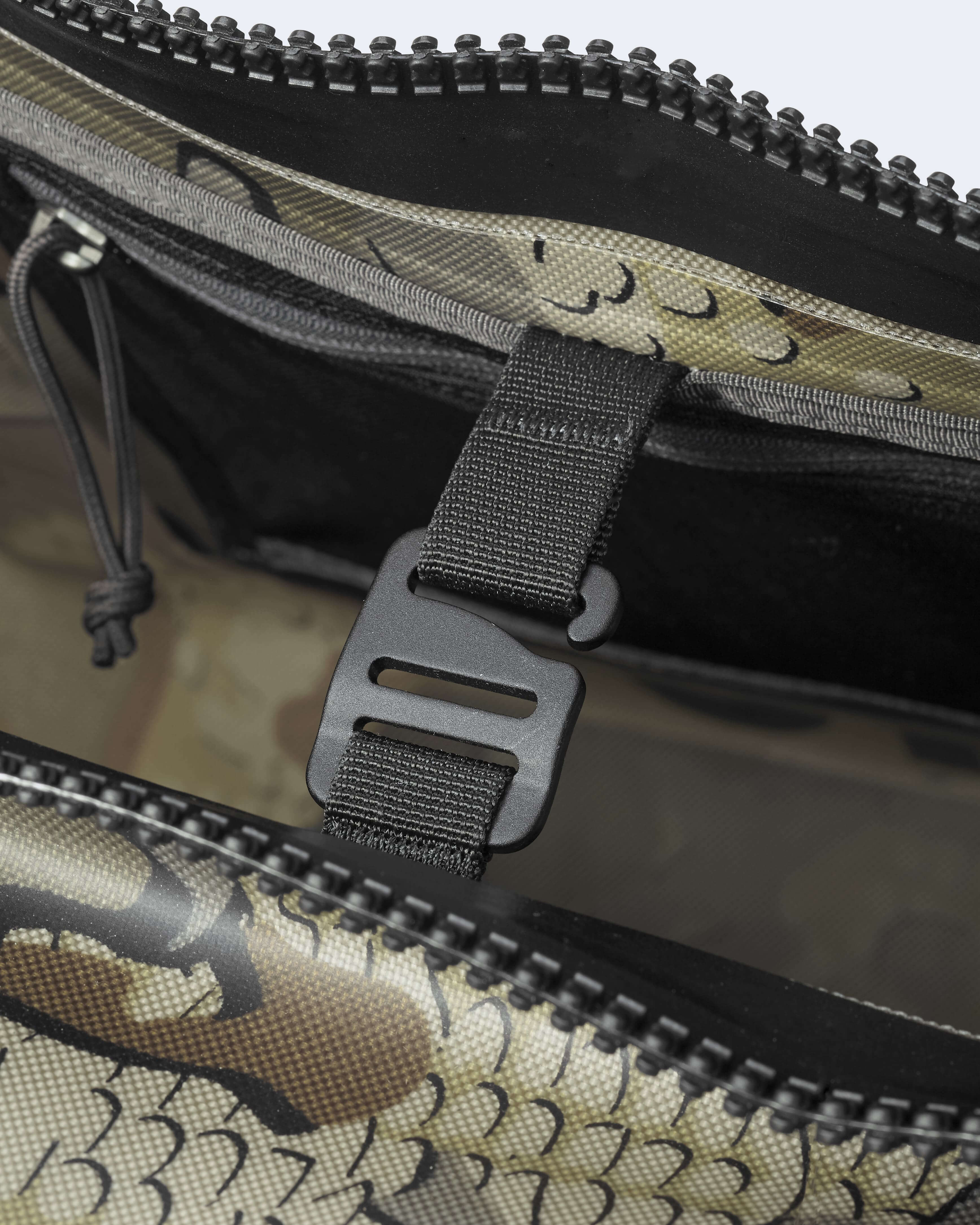 Kodiak 6600 Submersible Duffel | Coyote Brown - Image 9