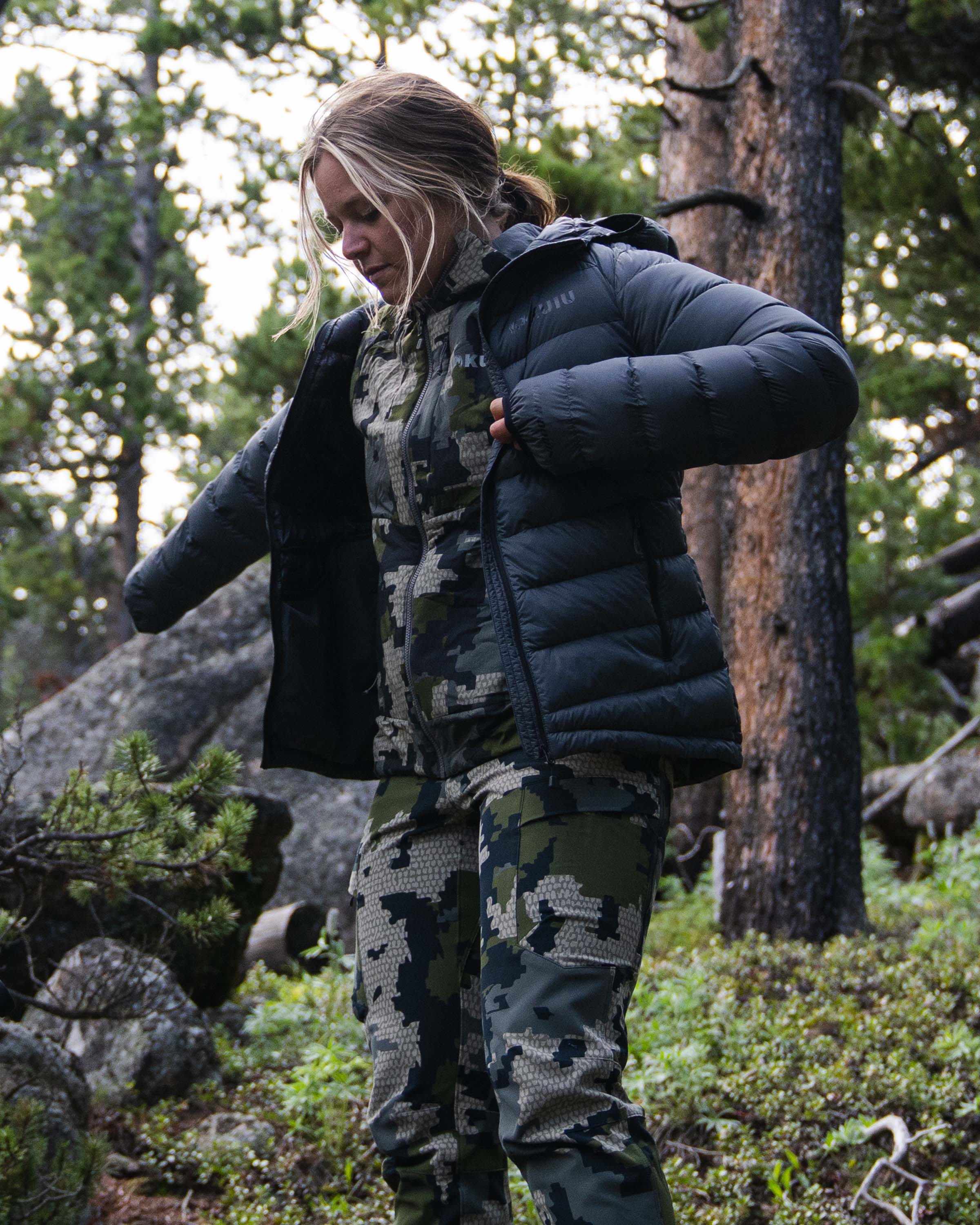 Outlet Women's Super Down LT Hooded Jacket | Valo - Image 6